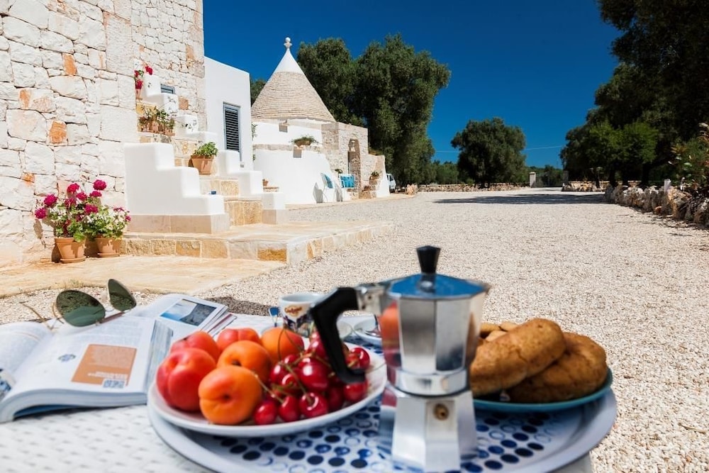 Trullo La Dolce Vita — 4-Star Luxury Hotel in San Michele Salentino, Italy