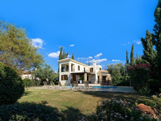 3 bedroom Villa Tala with private pool and sunset views Aphrodite Hills Resort in Unknown City, Cyprus