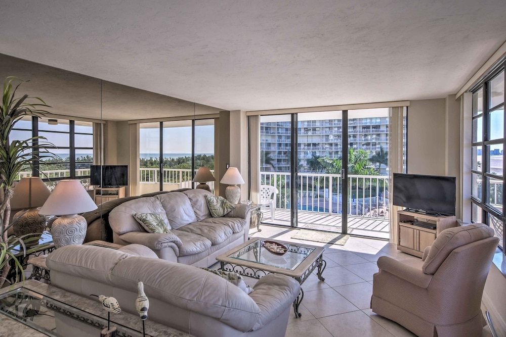 Resort Condo with Balcony and Stunning Ocean Views - photo 4