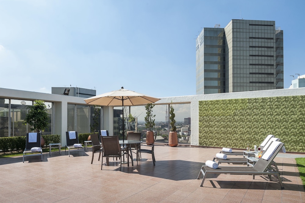 Rooftop pool