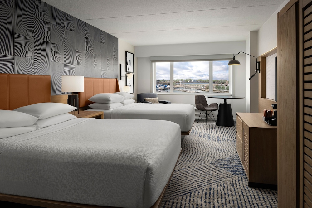 Sheraton Erie Bayfront Hotel - photo 11