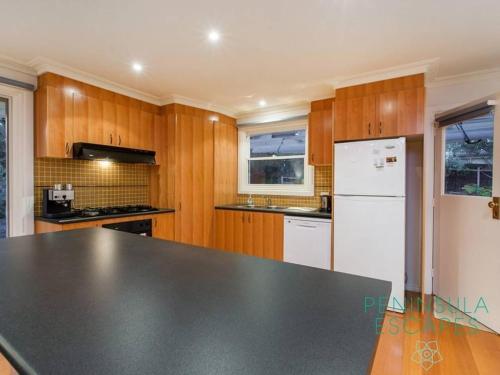 Portsea Essential — Unknown City — photo 4
