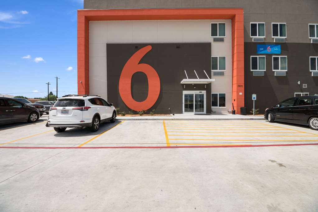 Motel 6 Corpus Christi TX - photo 6