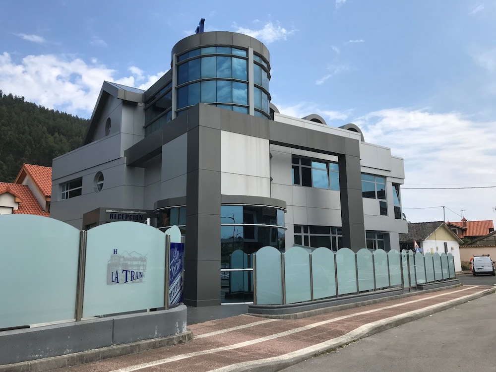 Alojamiento Turístico La Traina — hotel in Argonos