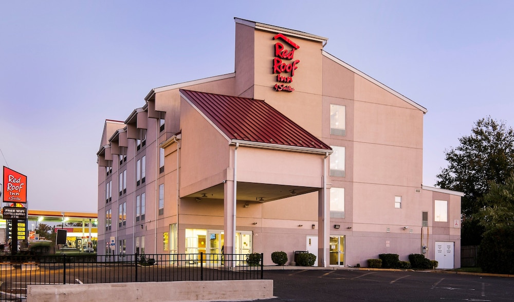 Red Roof Inn & Suites Philadelphia Bellmawr - photo 24