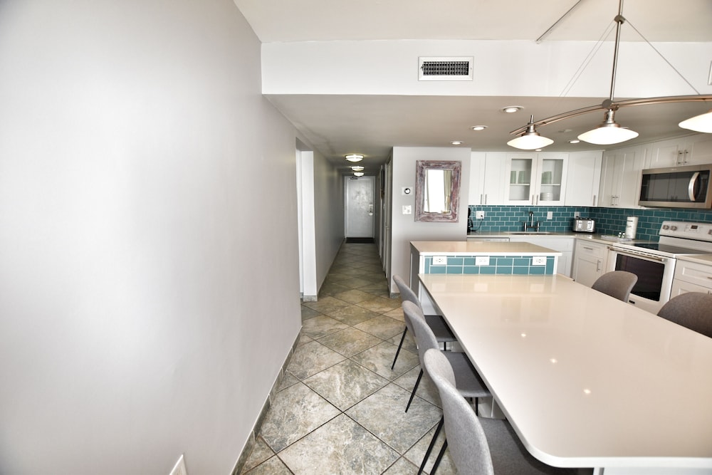 0212 Waters Edge Resort 3 Bedroom Condo by RedAwning - photo 44
