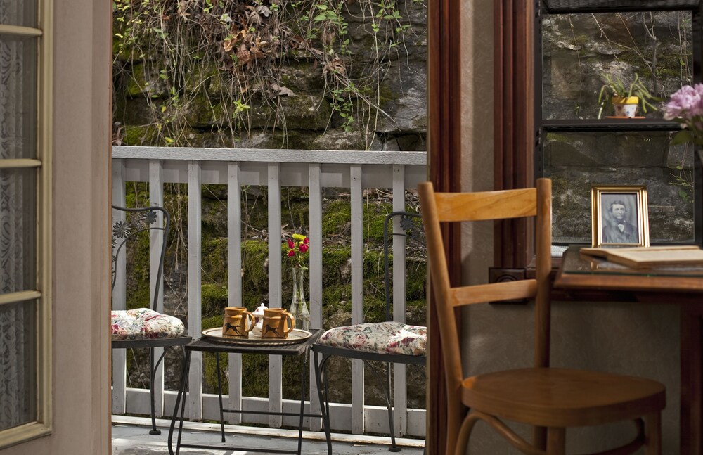 Cliff Cottage Inn Victorian B&B and Boutique Hotel - photo 10