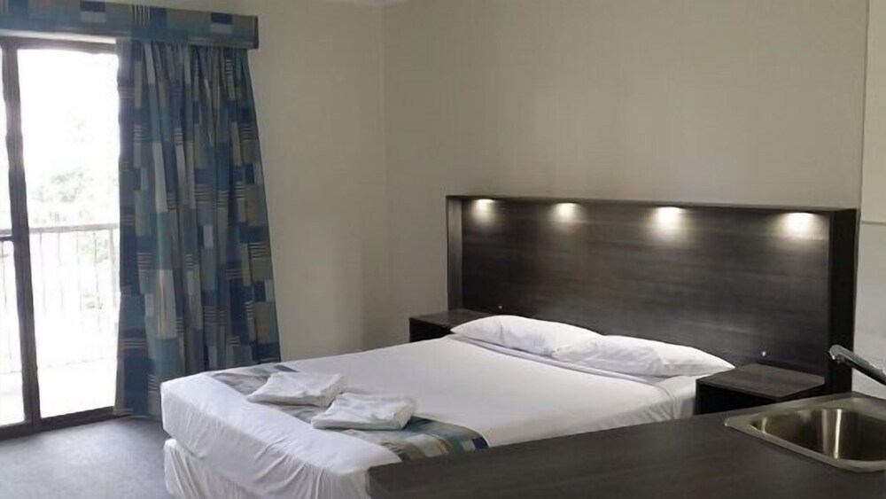 Town And Country Motel — Nerang