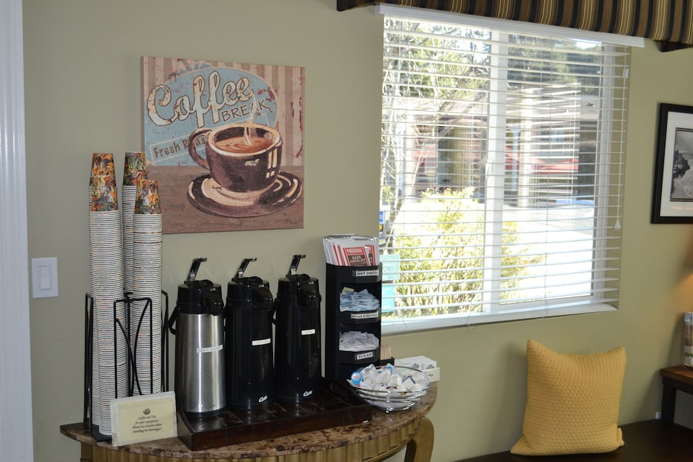Monterey Peninsula Inn - photo 35
