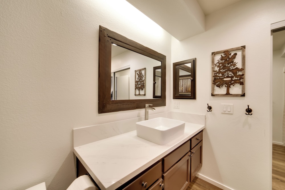 Snowcreek Resort Condo with Deck at Mammoth Mountain - photo 15