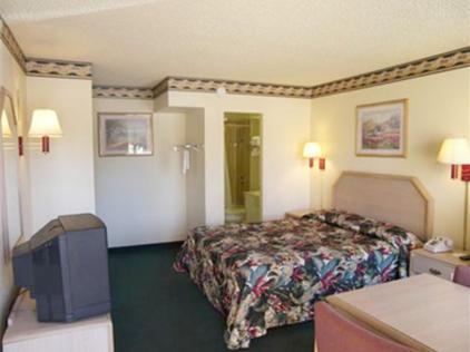 El Dorado Inn Suites - photo 3