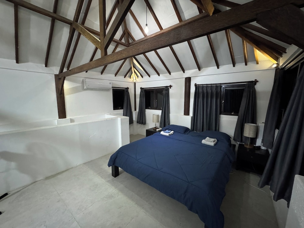Surf Bali Villa — 4-Star Luxury Hotel in Bali, Indonesia