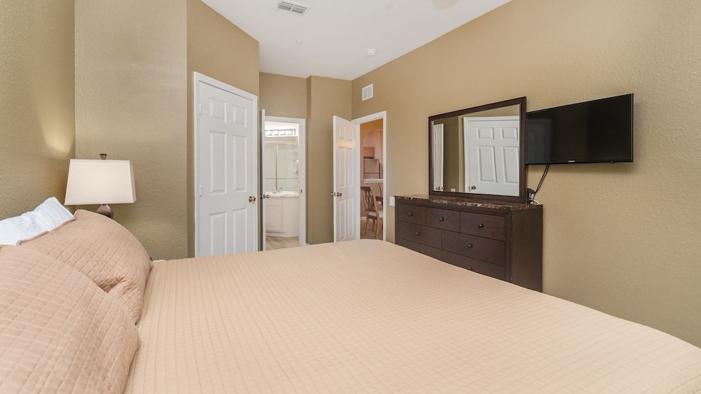 2821 Almaton Loop Unit 204 - photo 3