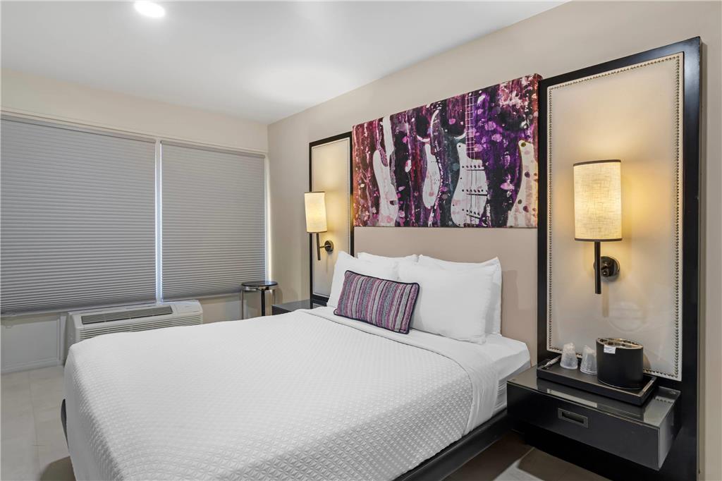 Heights House Hotel Houston Heights Downtown an Ascend Collection Hotel - photo 27