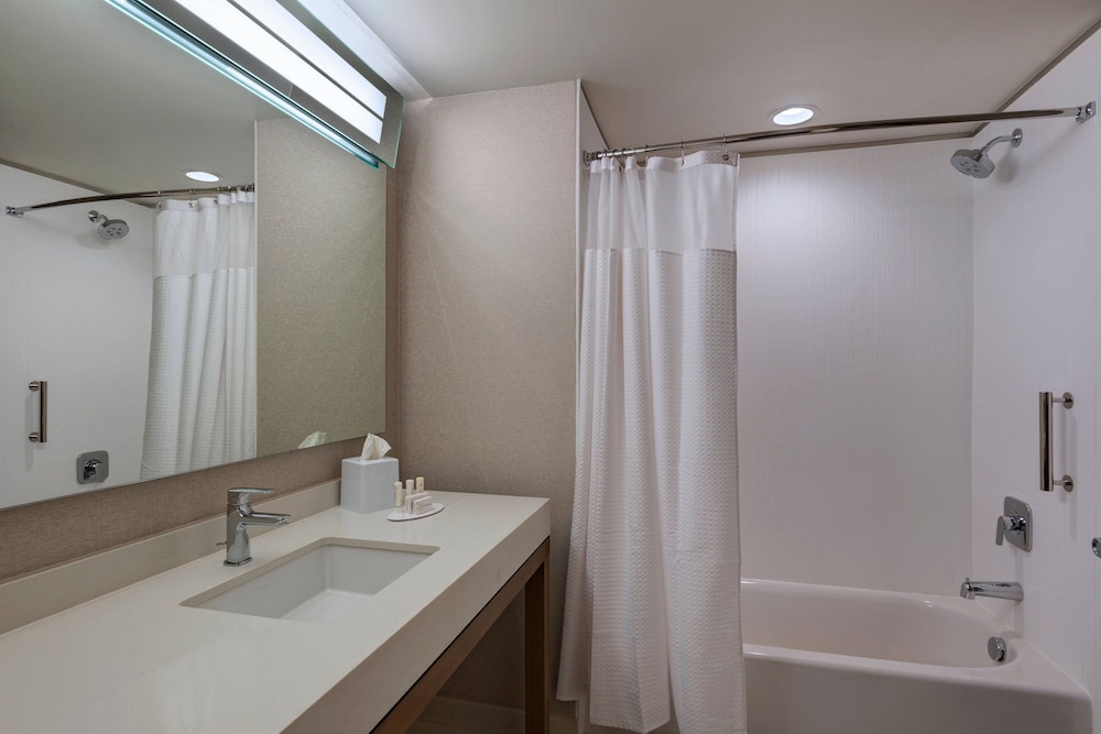 Courtyard by Marriott Jackson Madison - photo 24