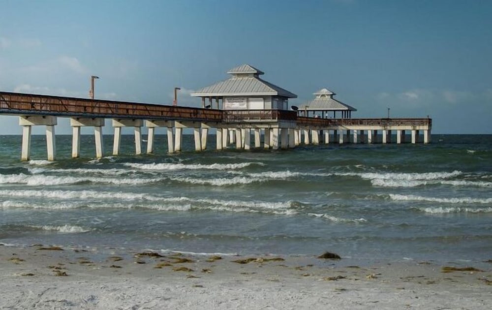 138 140 Delmar Genny's Landing Fort Myers Beach - photo 16