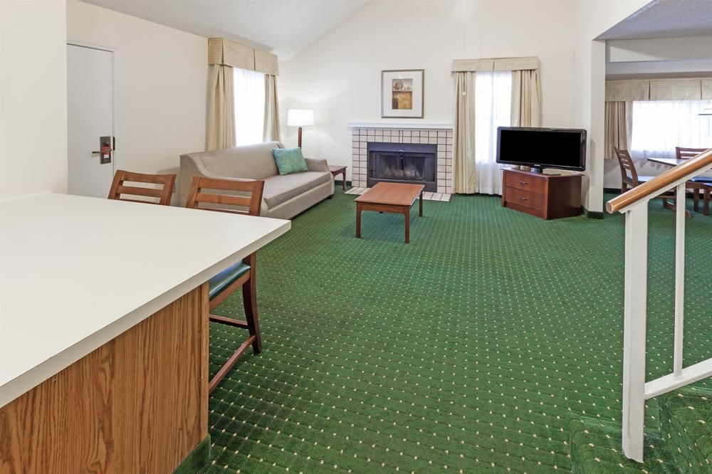 Hawthorn Suites by Wyndham Tyler - photo 3