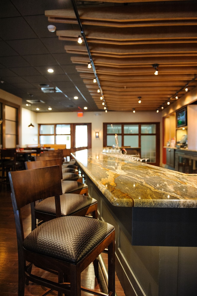 DoubleTree Suites by Hilton Hotel Mt. Laurel - photo 40