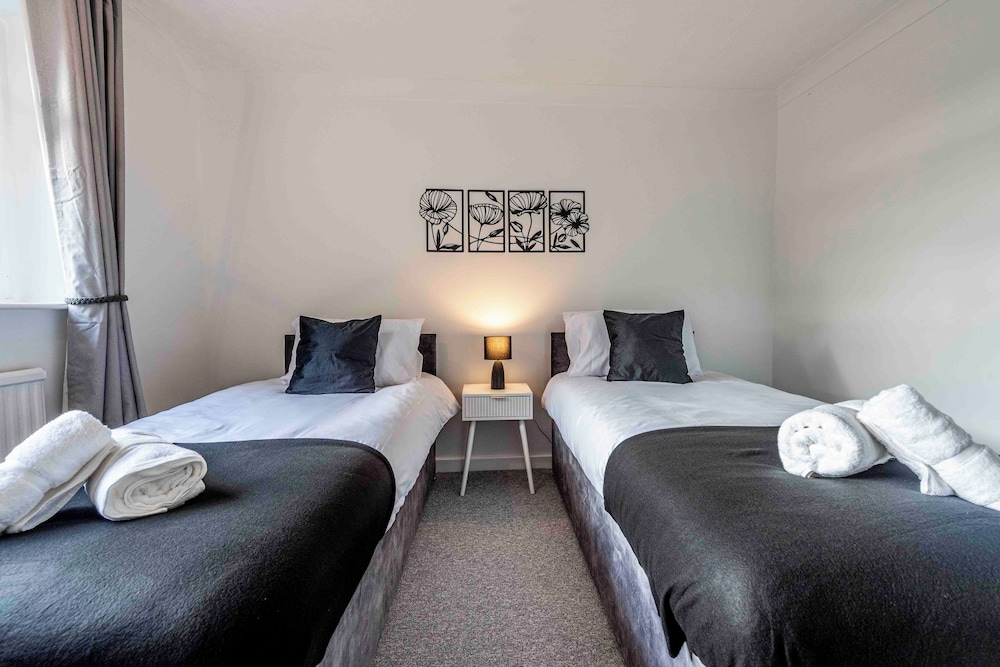 Cosy Home in Stoke on Trent — 4-Star Luxury Hotel in Newcastle Under Lyme, United Kingdom