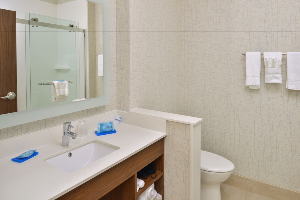 Holiday Inn Express & Suites Chadron by IHG - photo 16