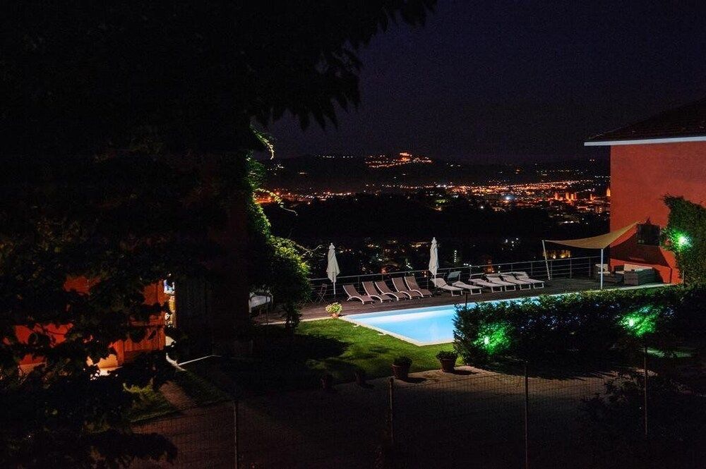 Agriturismo Paitin — 4-Star Luxury Hotel in Alba, Italy