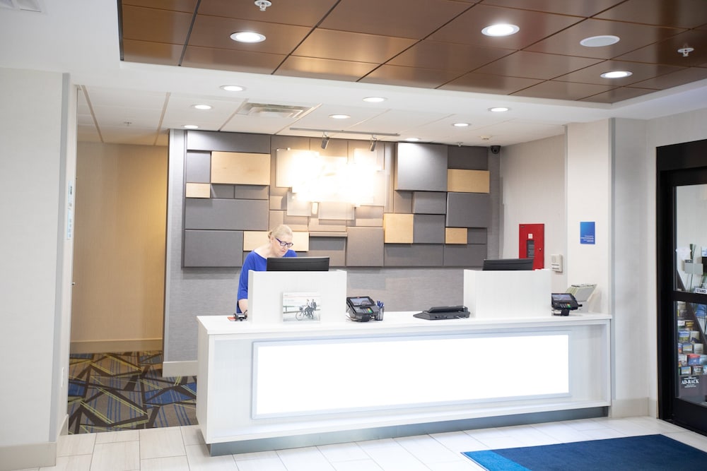 Holiday Inn Express & Suites Knoxville Farragut by IHG - photo 66