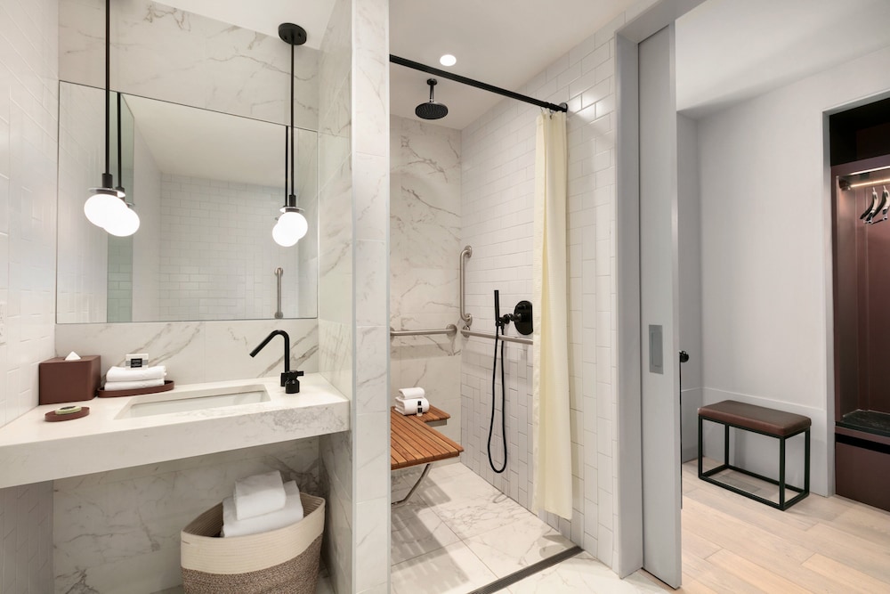 Hotel Indigo Williamsburg Brooklyn by IHG - photo 26