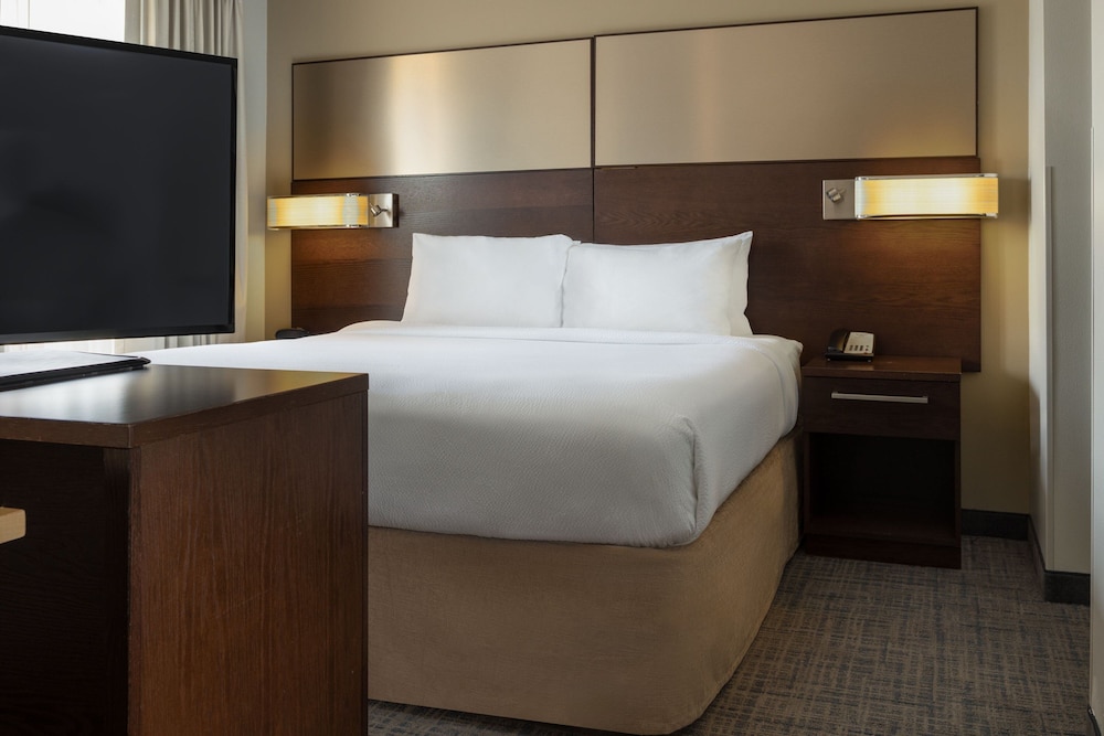 Residence Inn by Marriott Kansas City at The Legends - photo 6
