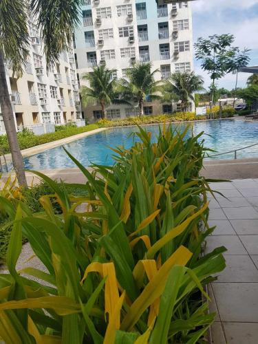 Cozy 2 bedroom Condo in Davao near Airport with balcony — 4-Star Luxury Hotel in Davao, Philippines