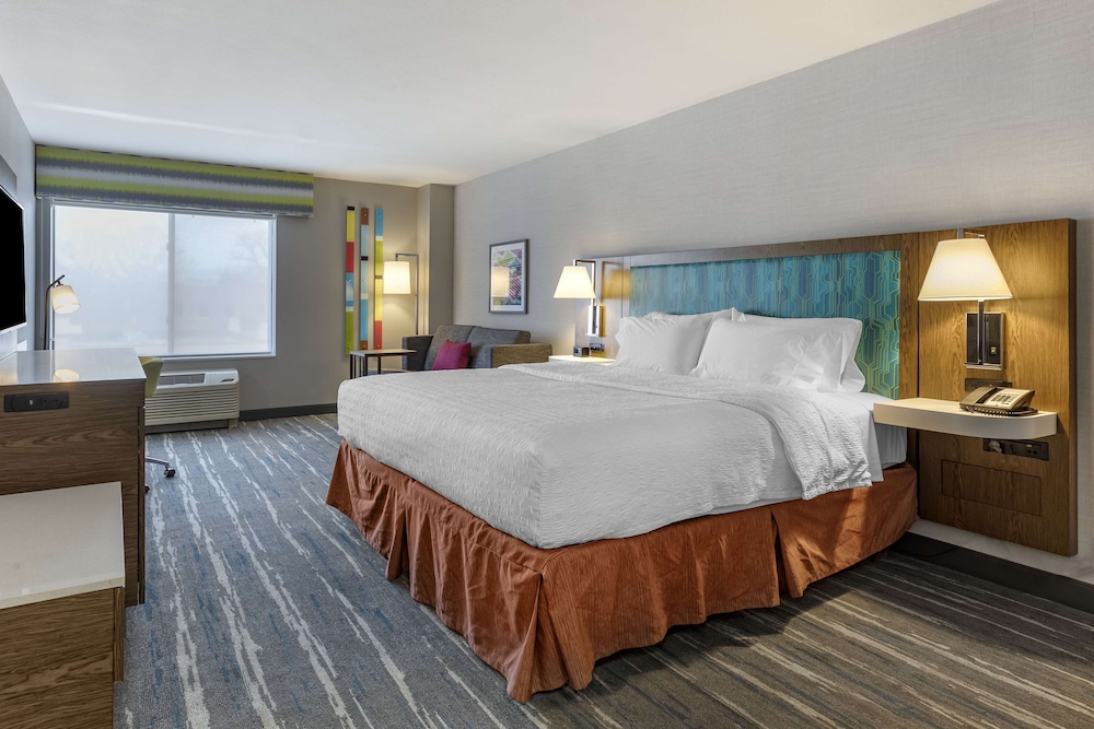 Hampton Inn Ft Collins - photo 13