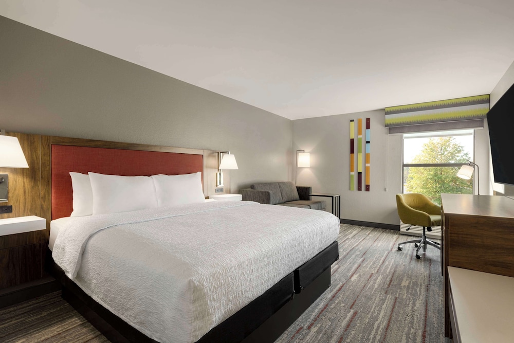Hampton Inn Starkville Mississippi State University - photo 8