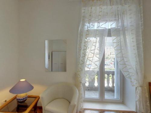 Apartment Mihe Two Bedroom Apartment with Balcony and Sea View