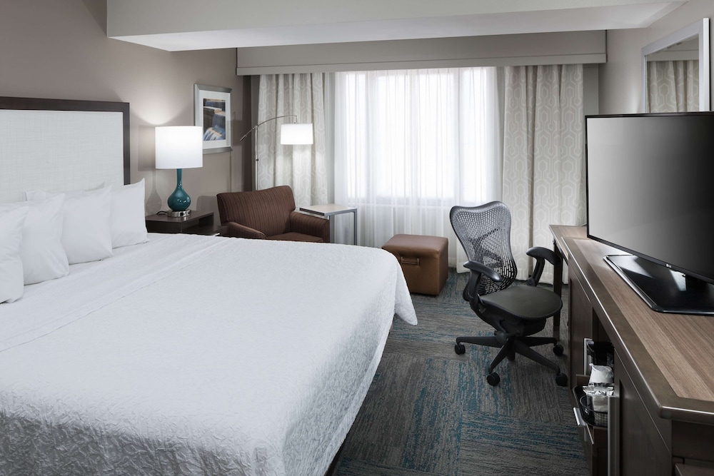 Hampton Inn St. Louis Downtown at the Gateway Arch - photo 16