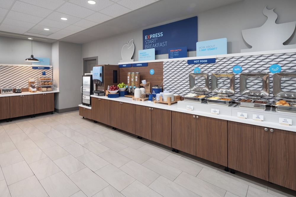 Holiday Inn Express Miami Airport Blue Lagoon Area by IHG - photo 41