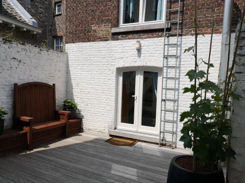 B&B Het Achterhuis — 4-Star Luxury Hotel in Maastricht, Netherlands