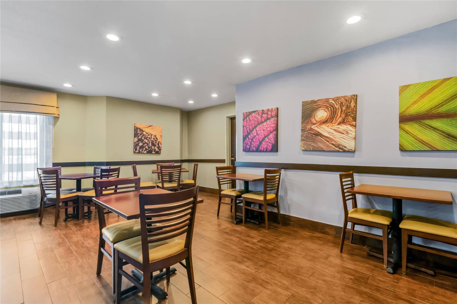 Sleep Inn Fayetteville North - photo 42