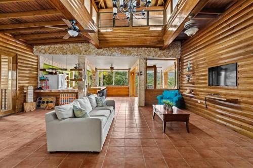 3 bed 2 bath W pool @ Juncos in Canovanas, Puerto Rico