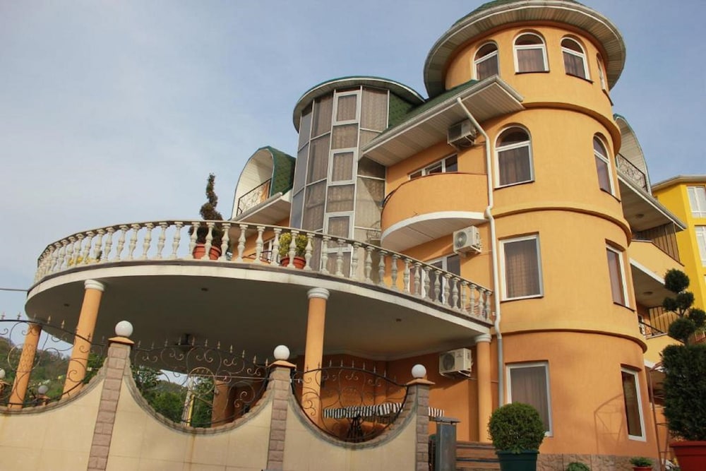 Hotel bourgeoisie - last minute hotel in Sochi