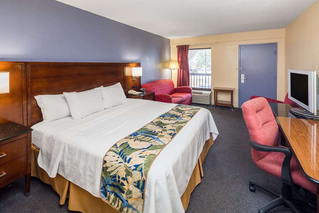 Days Inn by Wyndham Walterboro - photo 9