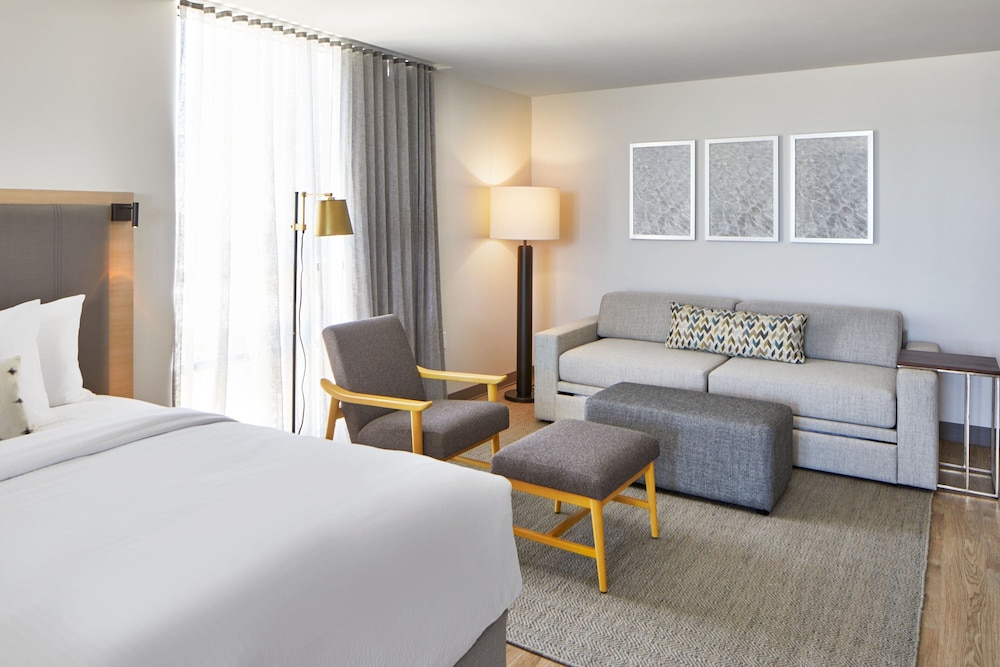 SpringHill Suites by Marriott Jacksonville Beach Oceanfront - photo 12
