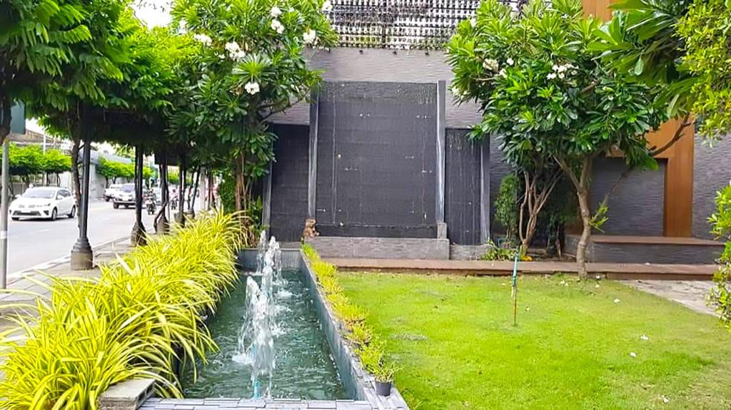 The Montana Lodge Sathorn