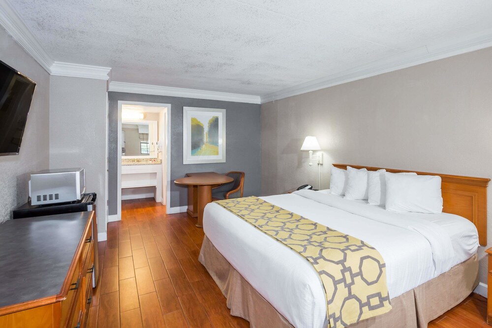 Casa Bella Inn & Suites - photo 19