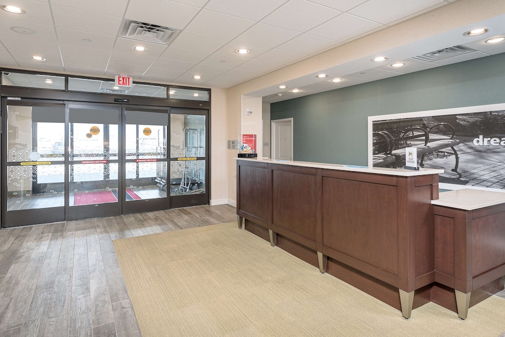 Hampton Inn Boston Westborough - photo 3