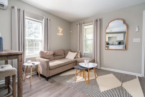 Vibrant 1 bed APT near Downtown Cola — 4-Star Luxury Hotel in Columbia, United States