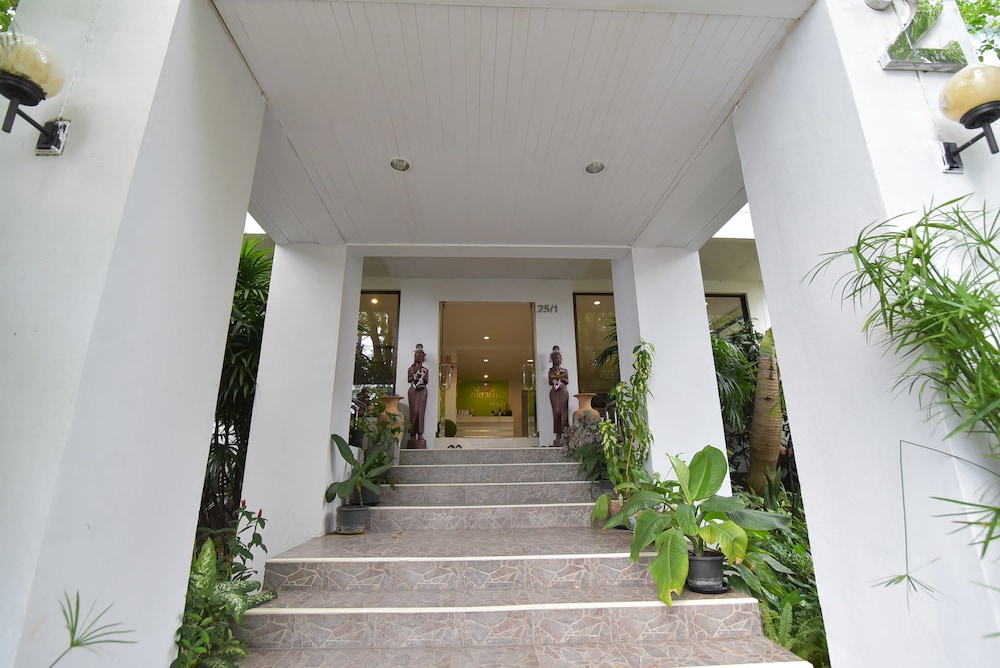 Kyongean Mansion 2 - carbon neutral hotel in Krabi