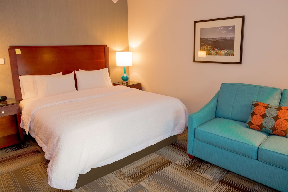 Hampton Inn & Suites Riverside Corona East - photo 9