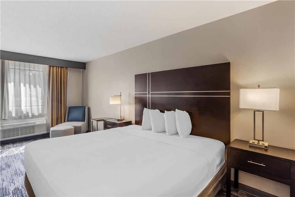 Best Western Shippensburg Hotel - photo 16