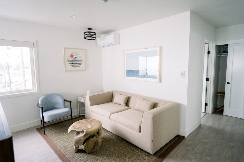 Laguna Surf Lodge by SCP Hotels - photo 48