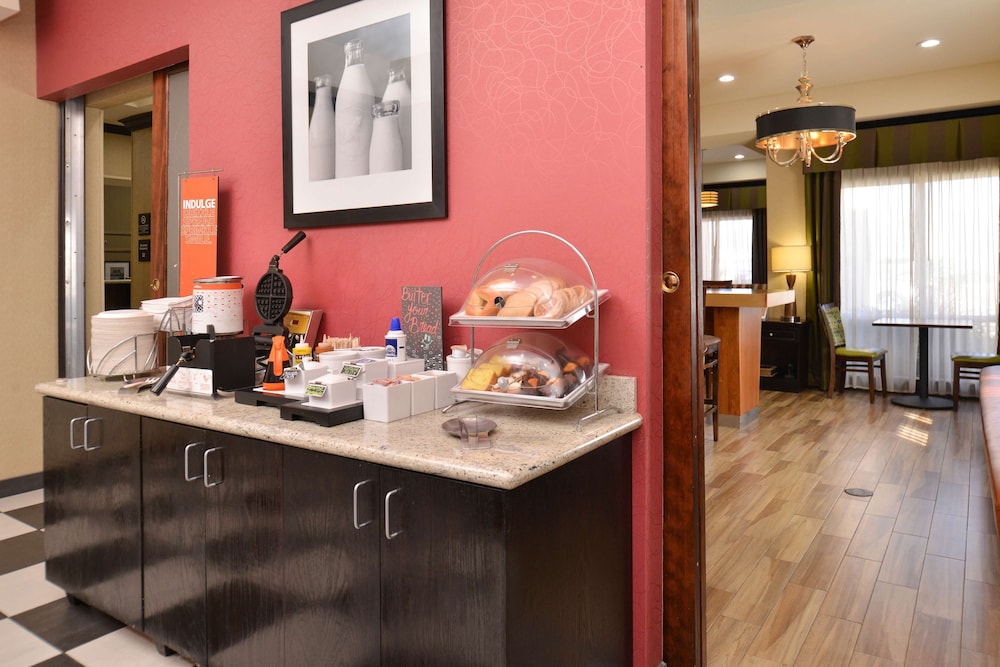 Hampton Inn Van Horn - photo 23