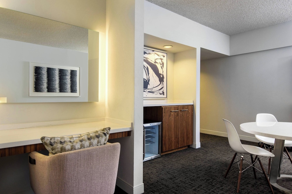 Renaissance Palm Springs Hotel - photo 33